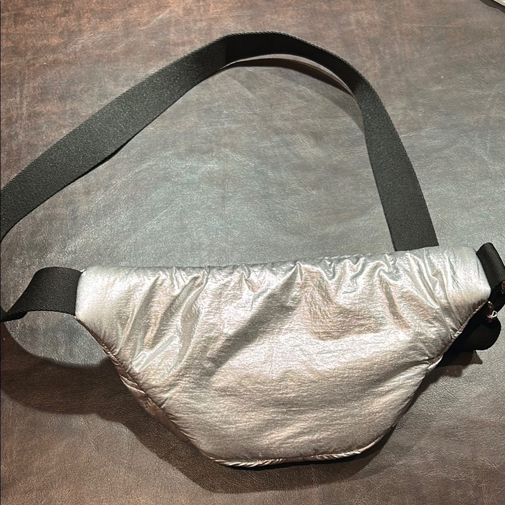 Wouf Glossy Waistbag - Silver - Picture 5 of 6